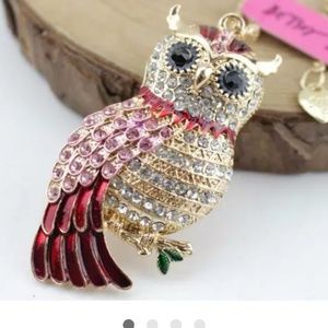 Betsey Johnson Pink & White rhinestones  18 inch adjustable gold chain